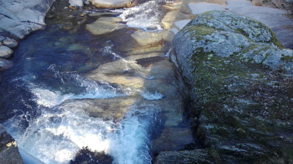 فندق Bohoyoفي  Los Chozos De Gredos المظهر الخارجي الصورة